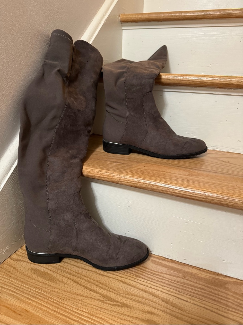 GUESS Shire Brown Suede Ankle Boots Pointed Toe Booties Size 7